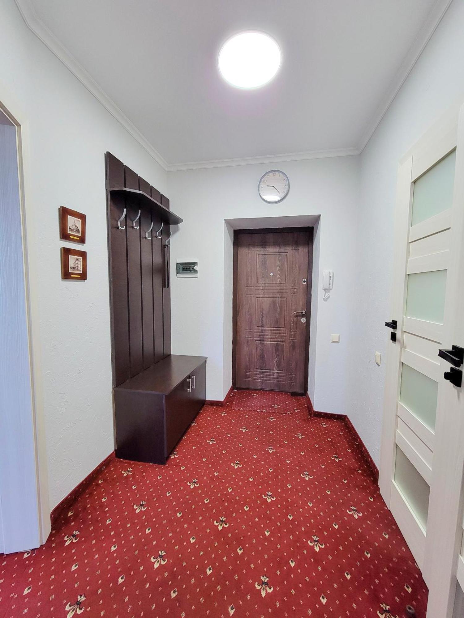 Fine Ap4Youif Ivano-Frankivsk Bilik gambar